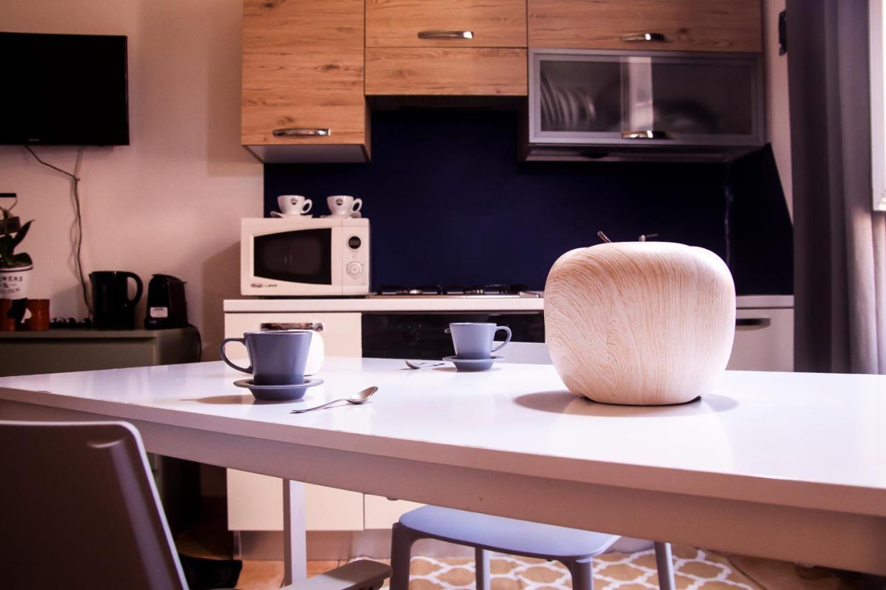 Suite Home Al Centro Di Сасари Екстериор снимка