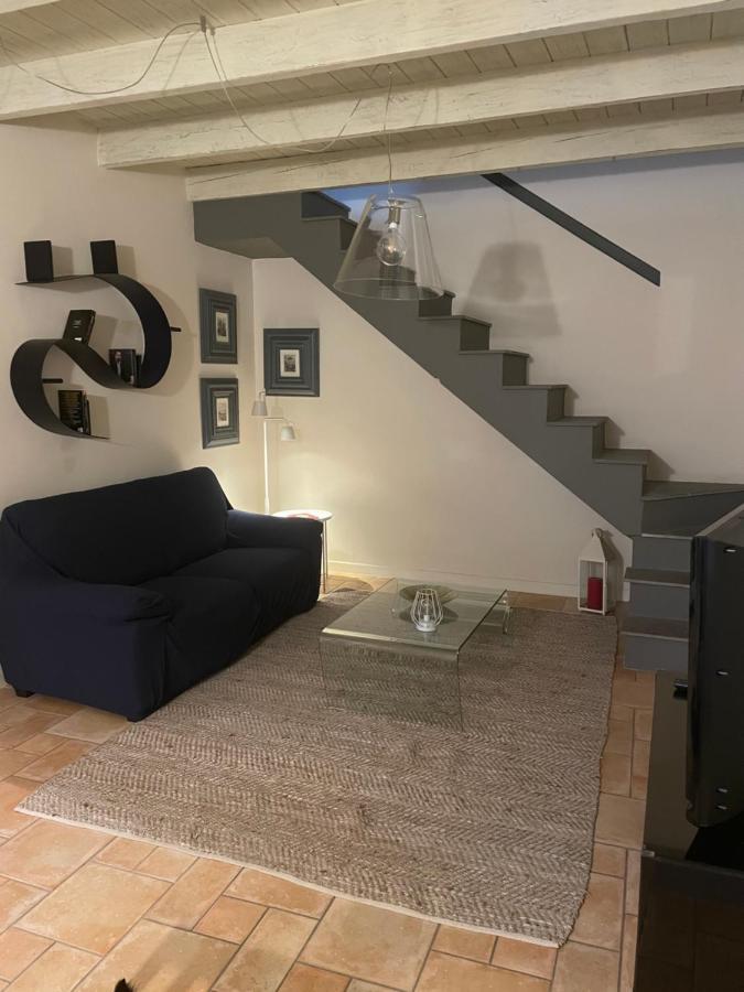 Suite Home Al Centro Di Сасари Екстериор снимка