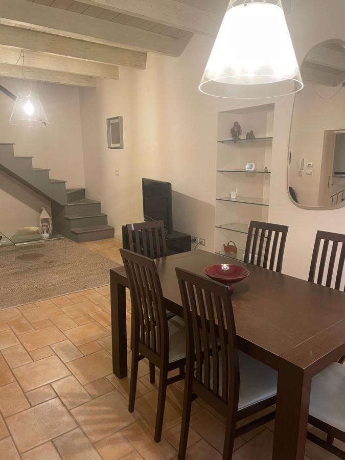 Suite Home Al Centro Di Сасари Екстериор снимка